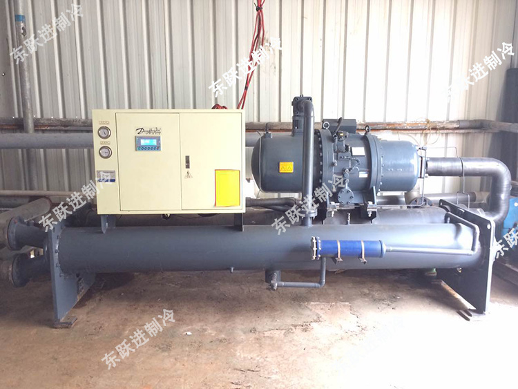 120HP水冷螺桿式冷水機(jī)組